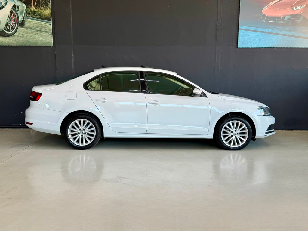Volkswagen Jetta Branco
