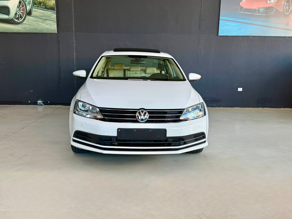 Volkswagen Jetta Branco