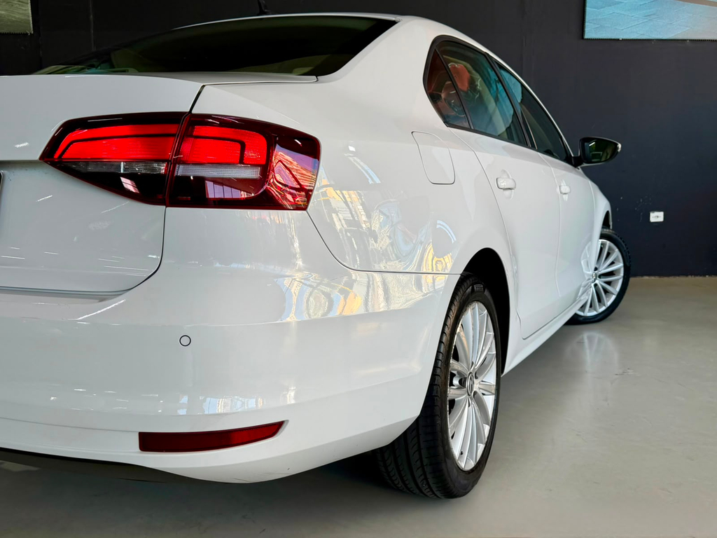 Volkswagen Jetta Branco