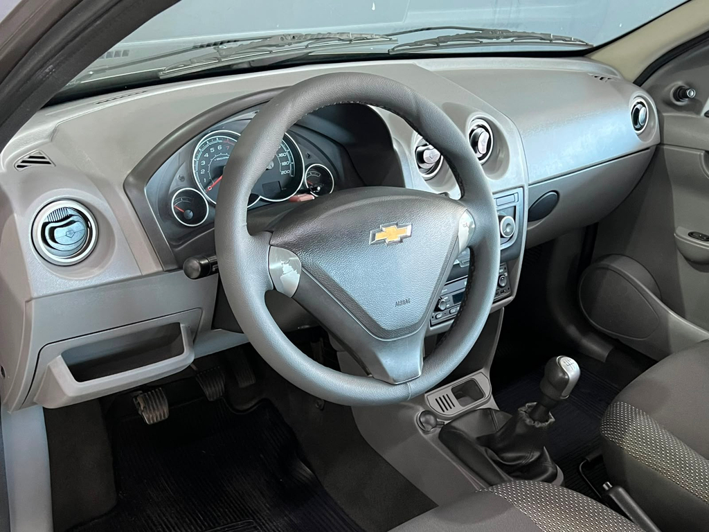 Chevrolet Celta Cinza
