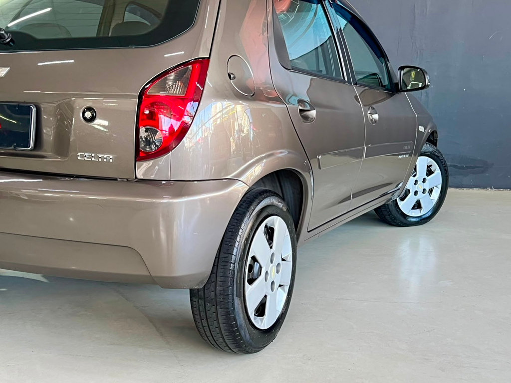 Chevrolet Celta Cinza
