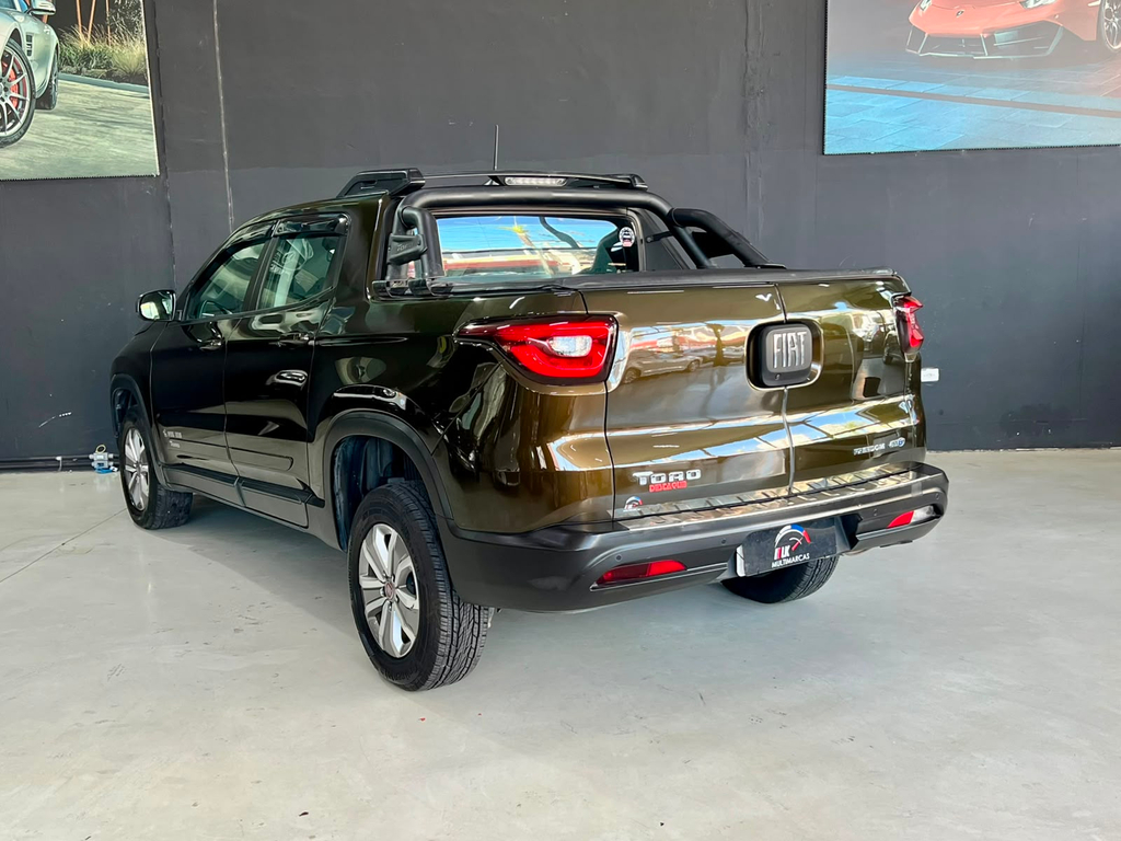 Fiat Toro Marrom
