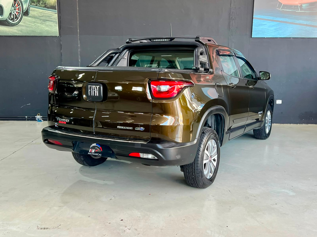 Fiat Toro Marrom
