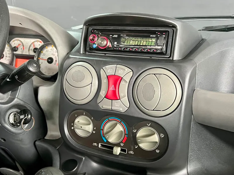 Fiat Doblò Cinza