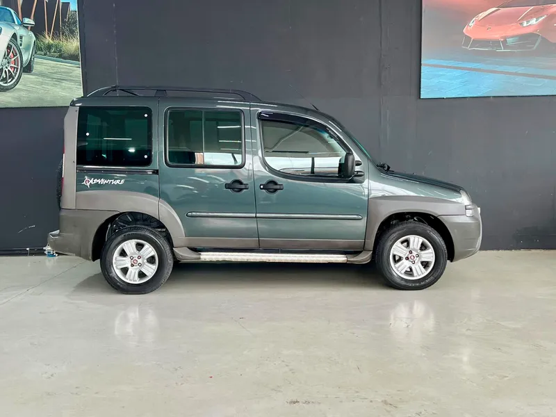 Fiat Doblò Cinza
