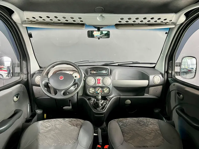 Fiat Doblò Cinza