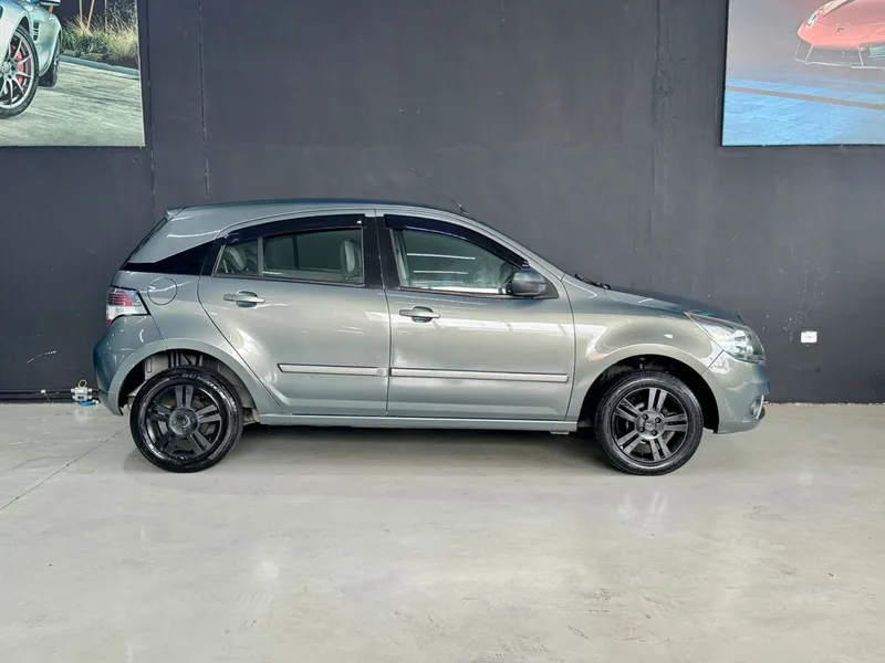 Chevrolet Agile Cinza