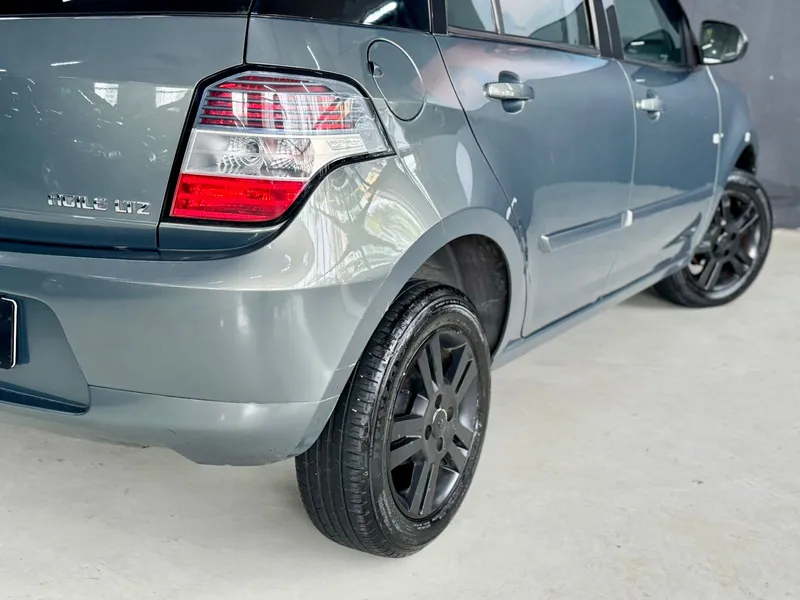 Chevrolet Agile Cinza