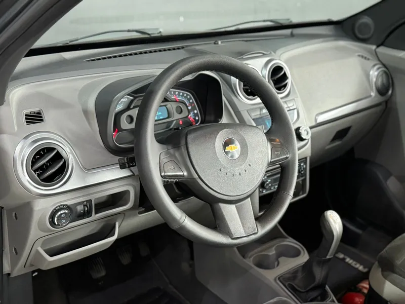 Chevrolet Agile Cinza