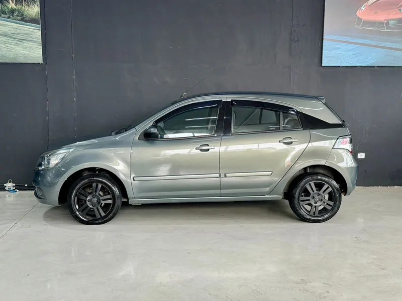Chevrolet Agile Cinza