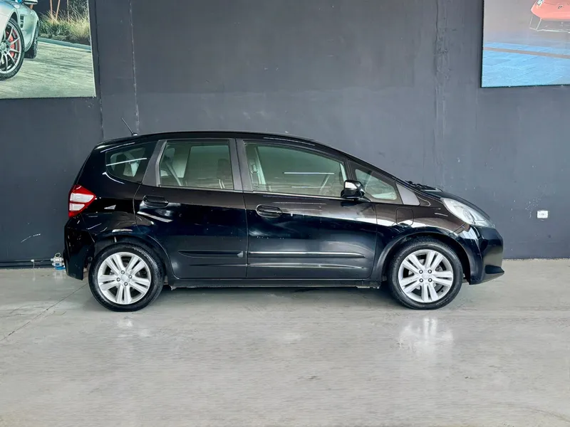 Honda Fit Preto