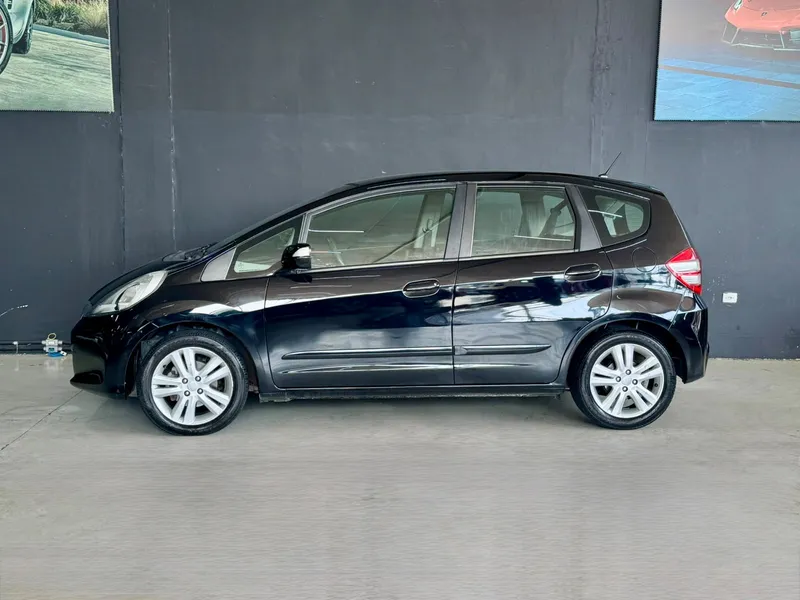 Honda Fit Preto