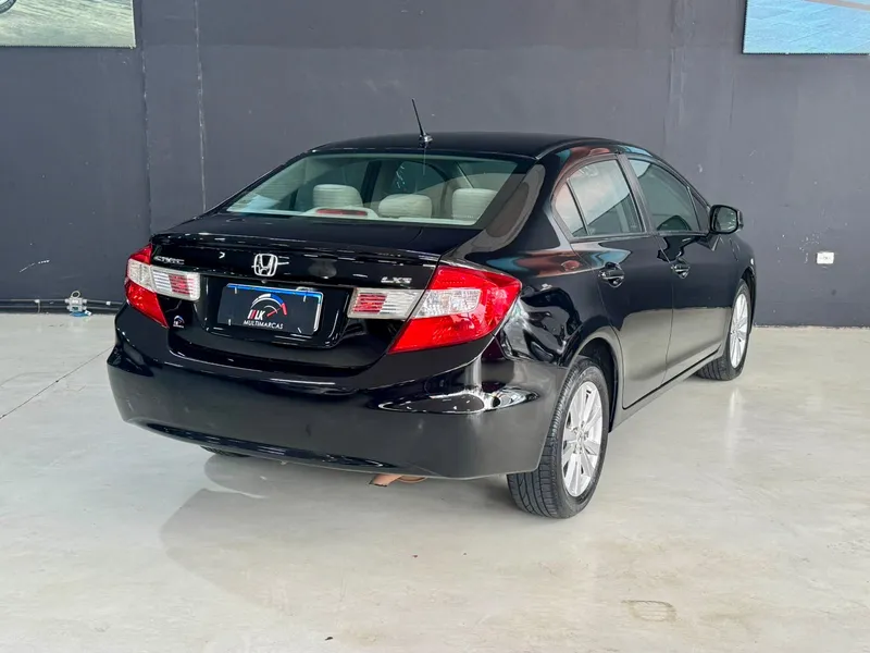 Honda Civic Preto