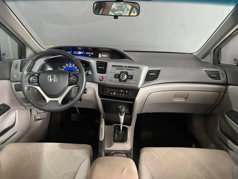 Honda Civic Preto