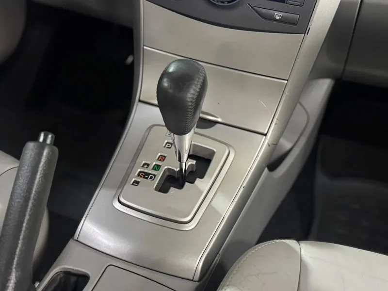 Toyota Corolla Bege