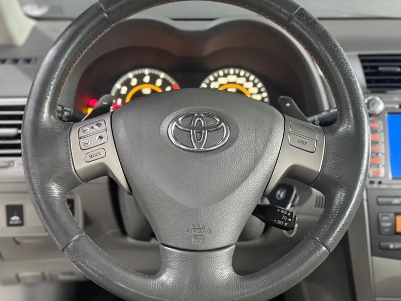 Toyota Corolla Bege