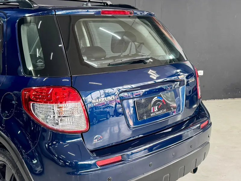 Suzuki SX4 Azul