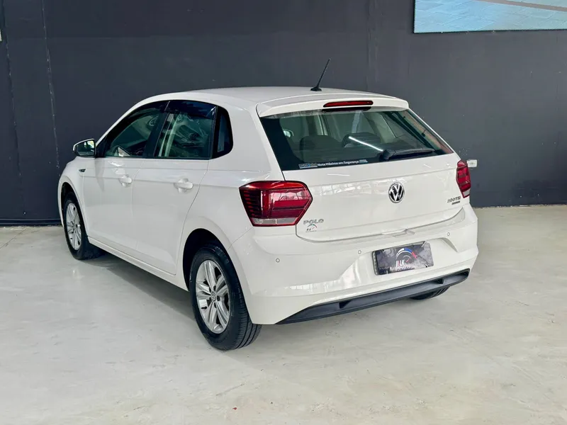 Volkswagen Polo Hatch Branco