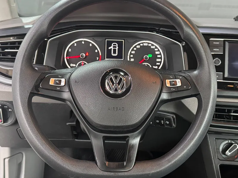 Volkswagen Polo Hatch Branco