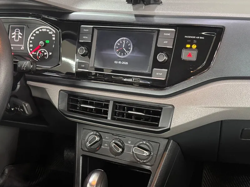 Volkswagen Polo Hatch Branco