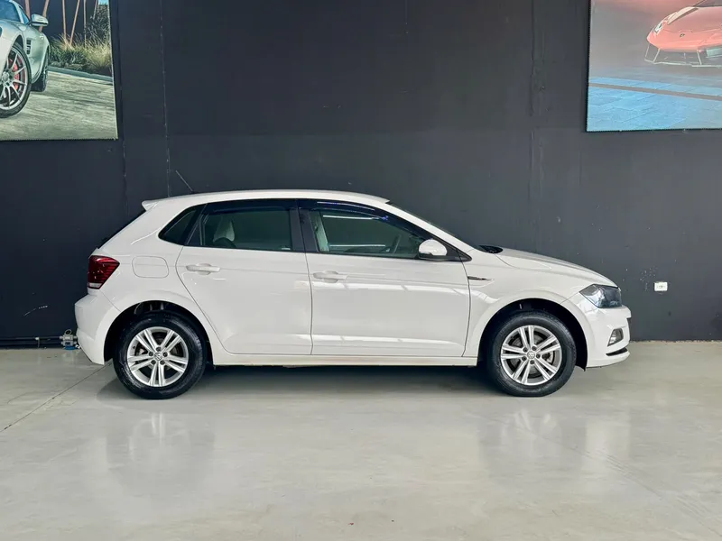 Volkswagen Polo Hatch Branco
