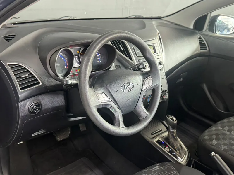 Hyundai HB20 Azul