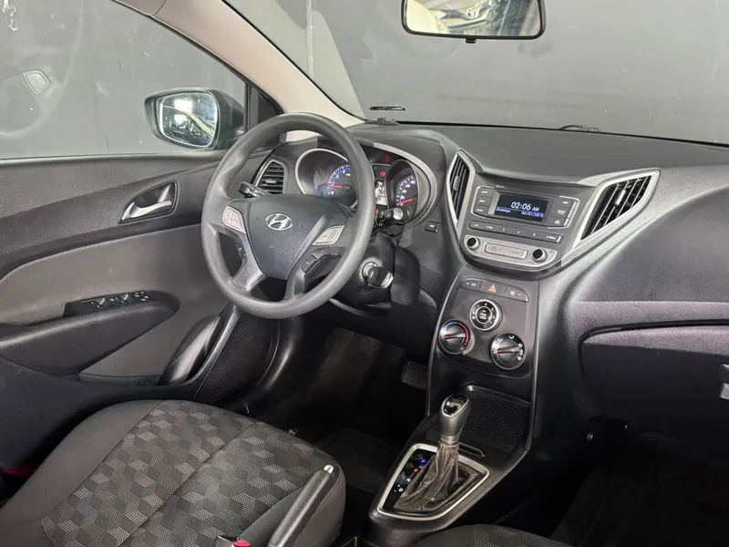 Hyundai HB20 Azul