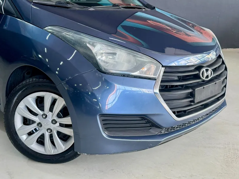 Hyundai HB20 Azul