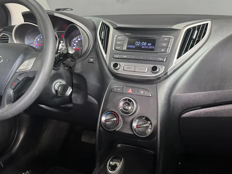 Hyundai HB20 Azul