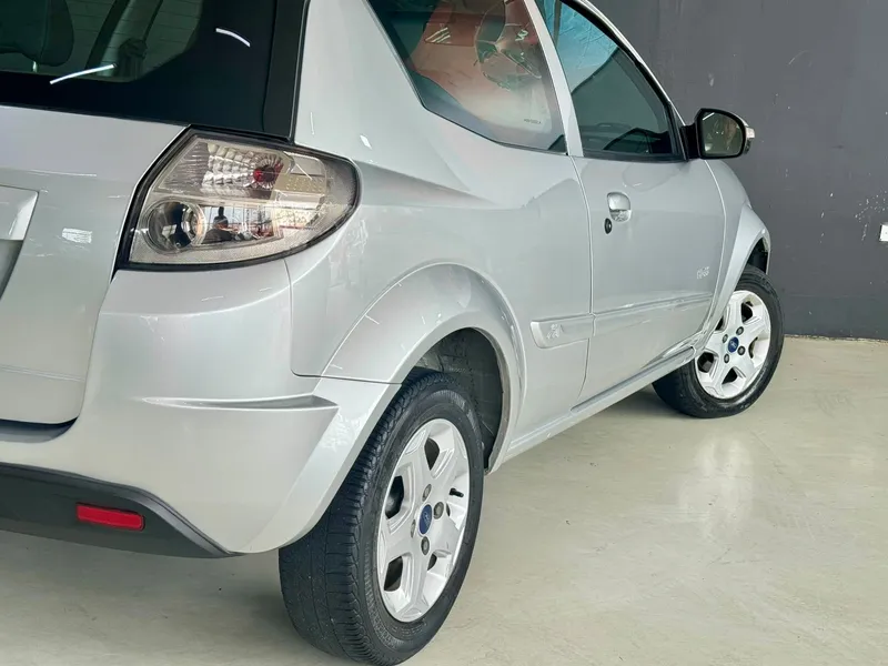 Ford Ka Hatch Prata