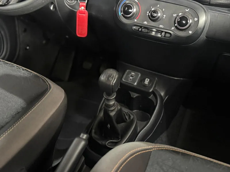Fiat Mobi Branco