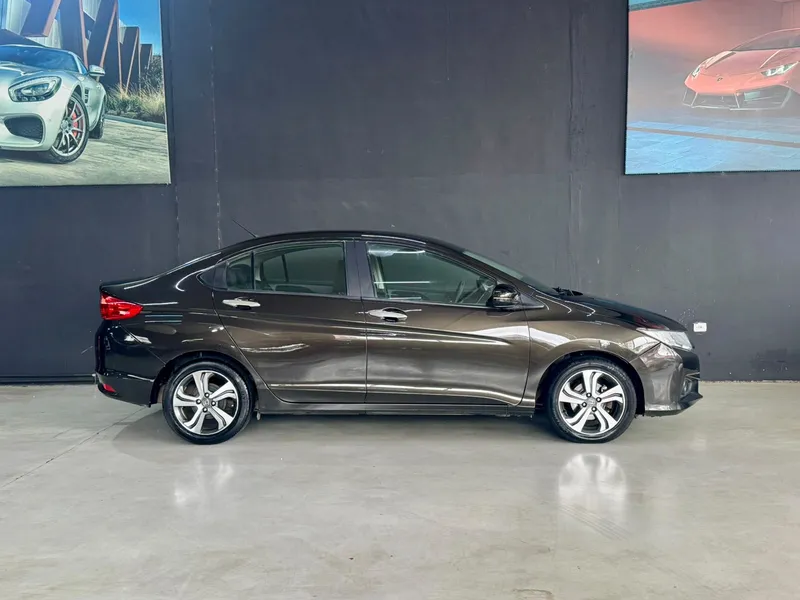 Honda City Marrom