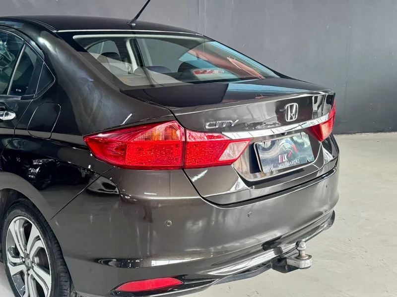 Honda City Marrom