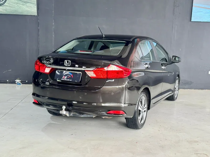 Honda City Marrom