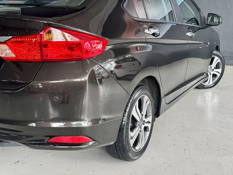 Honda City Marrom