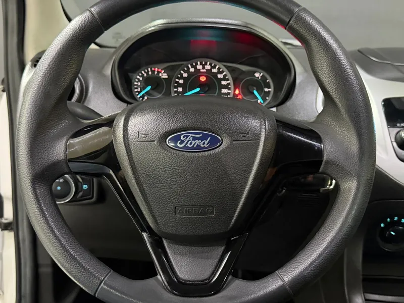 Ford Ka Branco