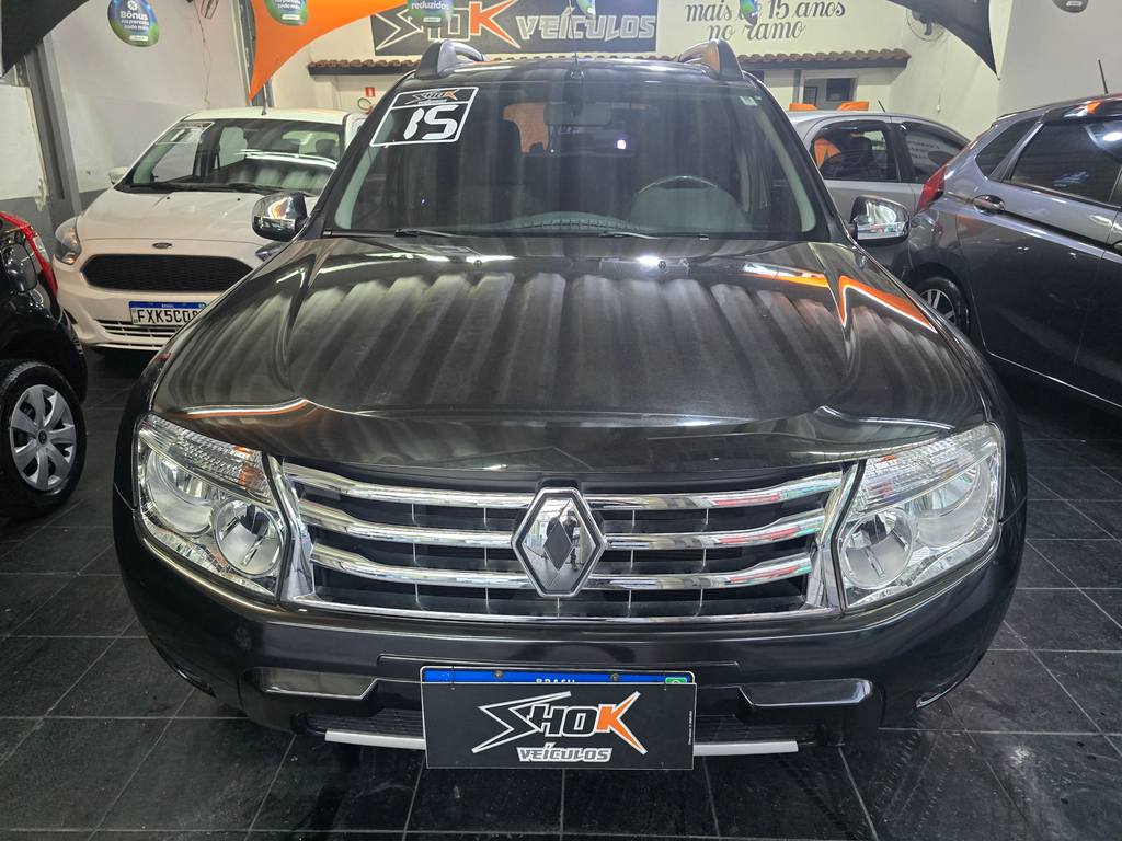 Renault Duster Preto