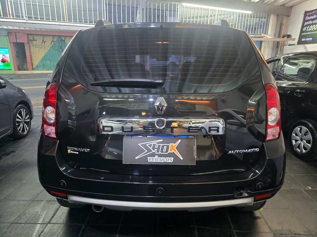 Renault Duster Preto