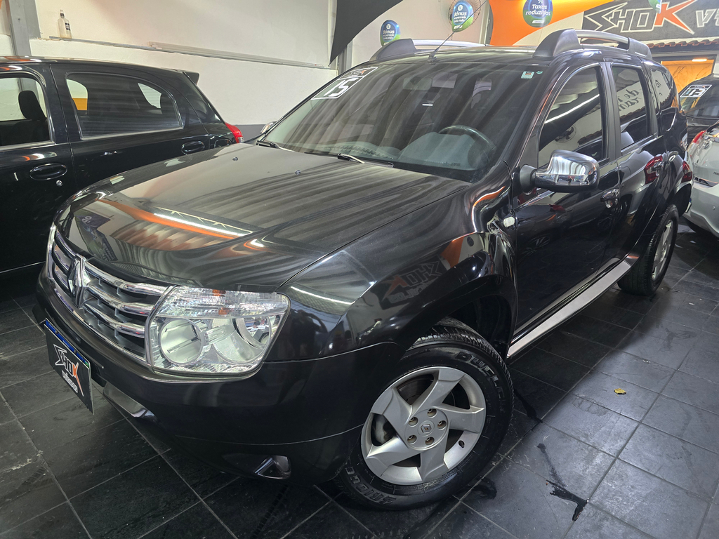 Renault Duster Preto