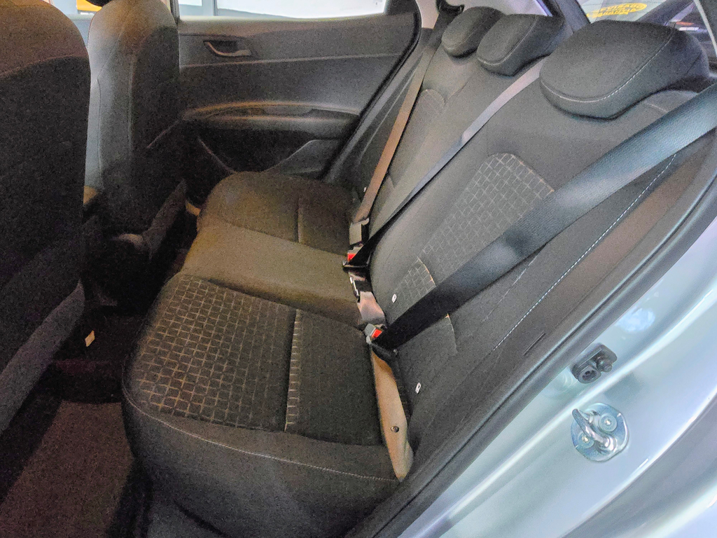 Hyundai HB20 Prata