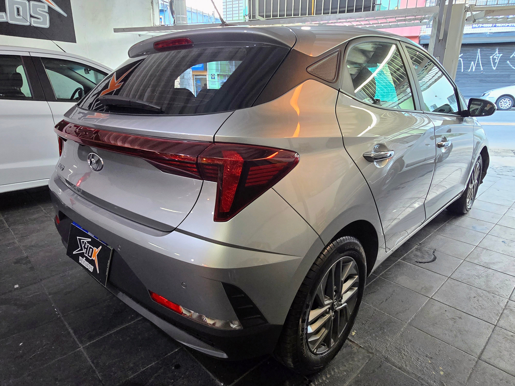 Hyundai HB20 Prata