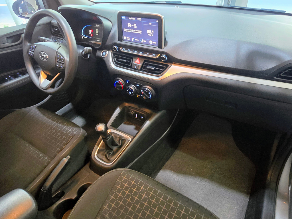 Hyundai HB20 Prata