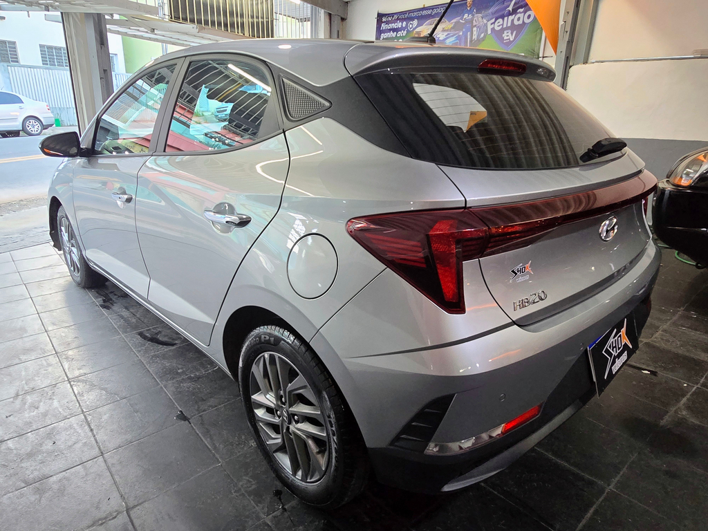 Hyundai HB20 Prata