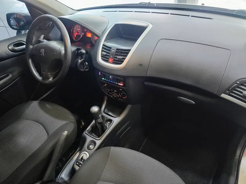 Peugeot 207 Prata