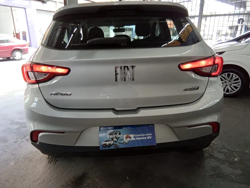 Fiat Argo Prata