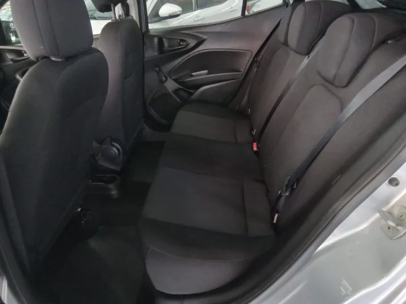 Fiat Argo Prata