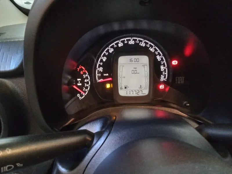 Fiat Mobi Preto