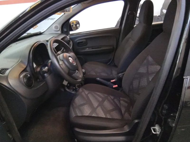 Fiat Mobi Preto
