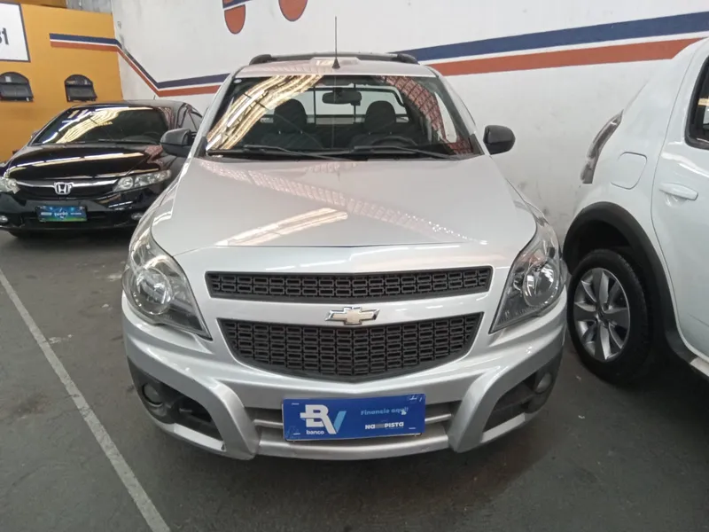 Chevrolet Montana Prata