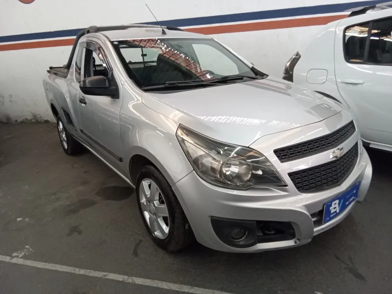 Chevrolet Montana Prata